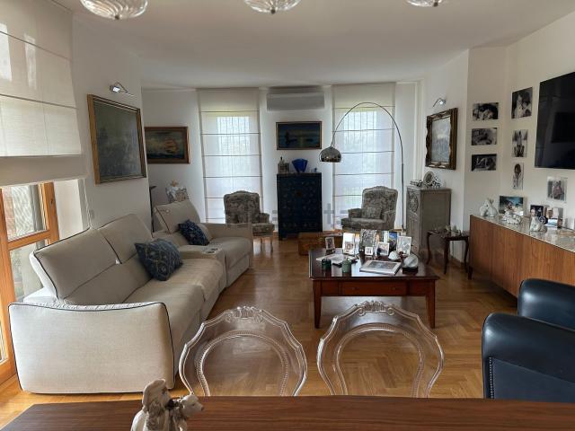 Appartamento in vendita di 180 m² in Via Don Ferrante