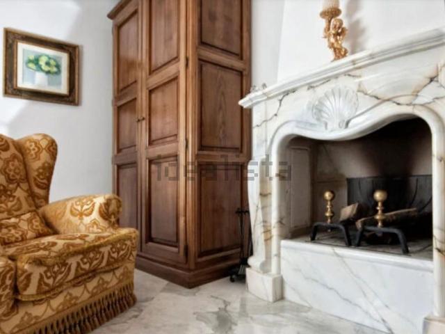 Appartamento in vendita di 180 m² in Via Dante Alighieri