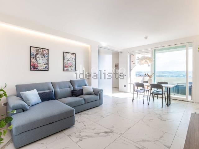 Appartamento in vendita di 180 m² in Via Dante Mancini, 24