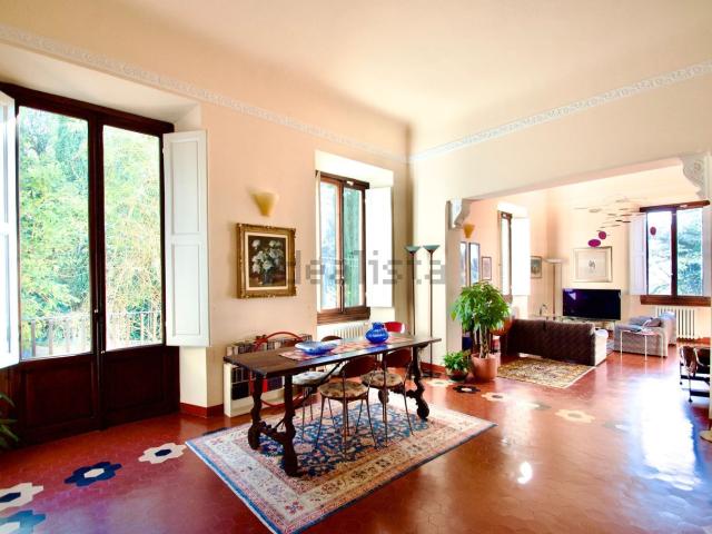 Appartamento in vendita di 180 m² in Via del Salviatino, 1