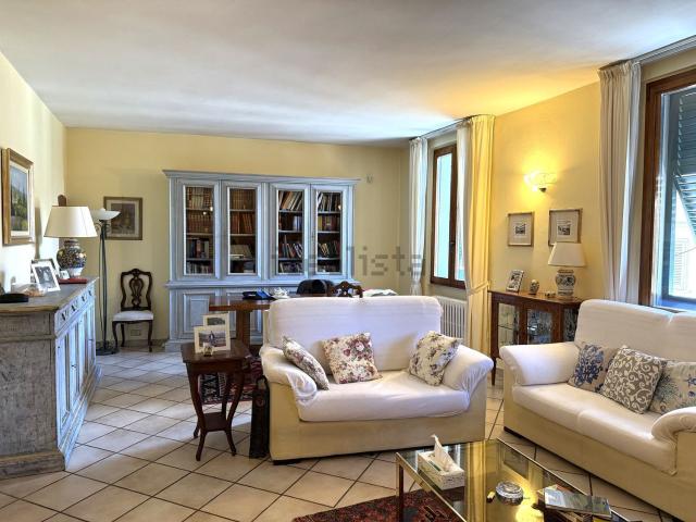 Appartamento in vendita di 180 m² in Via dell&apos Orto, 13