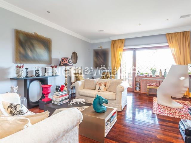Appartamento in vendita di 180 m² in Via della Camilluccia