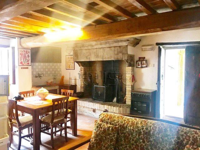 Appartamento in vendita di 180 m² in Via della Pace