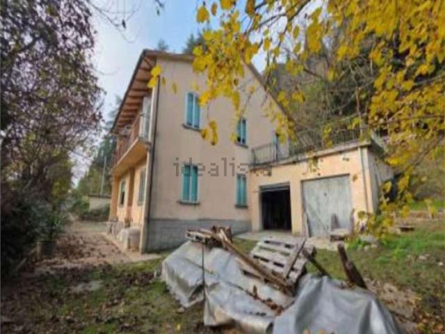Appartamento in vendita di 180 m² in Via della Quercia, 40