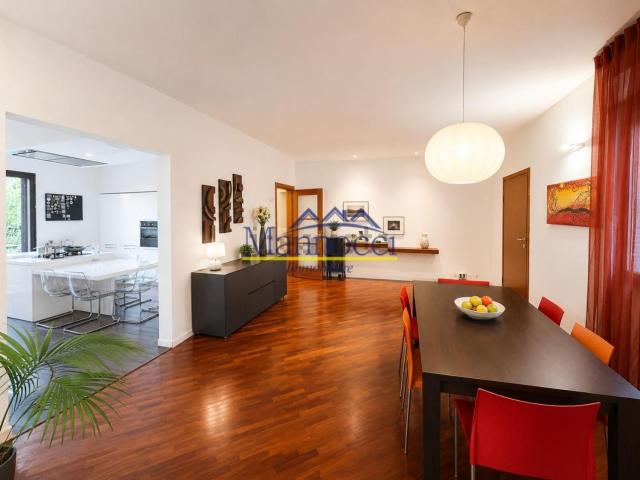 Appartamento in vendita di 180 m² in Via della Repubblica