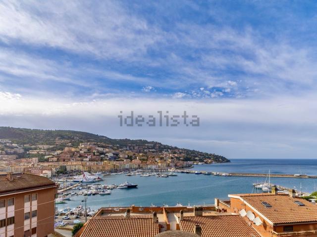 Appartamento in vendita di 180 m² in Via Discesa del Valle