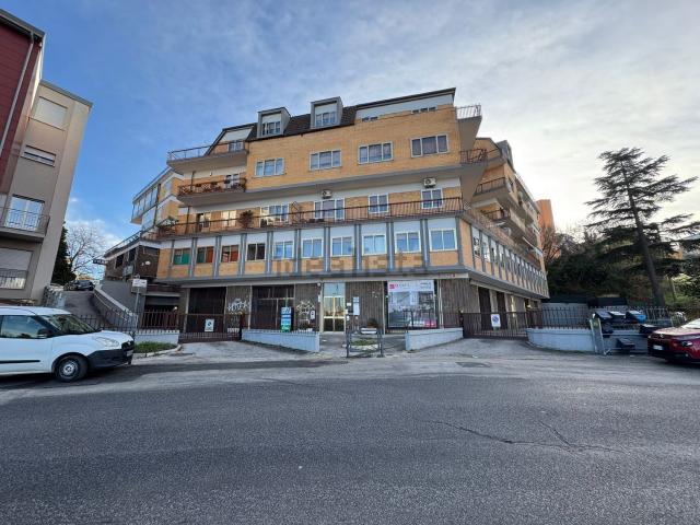 Appartamento in vendita di 180 m² in Via Duca D&apos Aosta