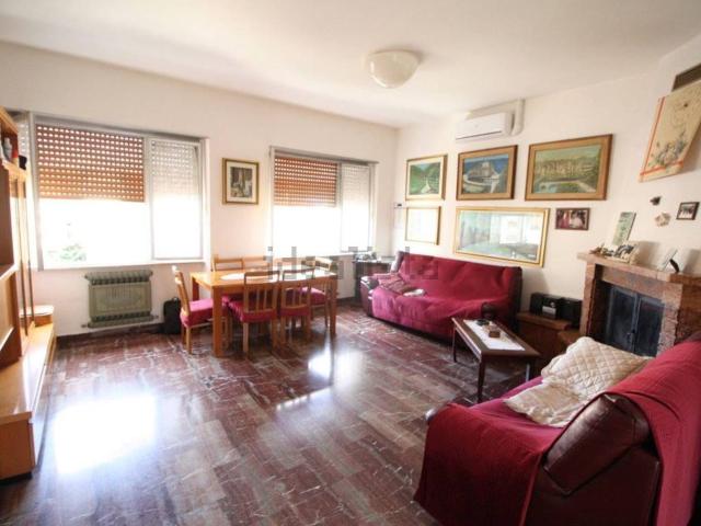 Appartamento in vendita di 180 m² in Via Erasmo Mari, 11