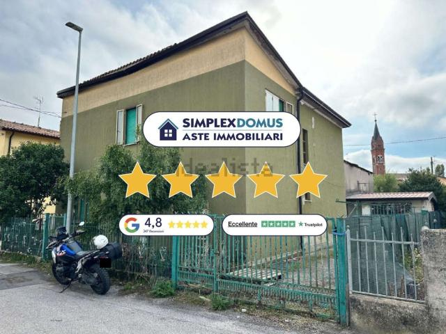 Appartamento in vendita di 180 m² in Via Europa