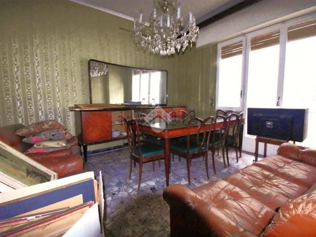 Appartamento in vendita di 180 m² in Via F, 48