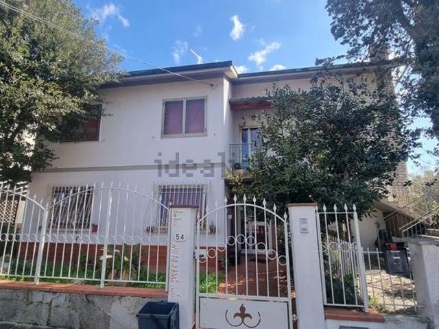 Appartamento in vendita di 180 m² in Via Fittovecchio