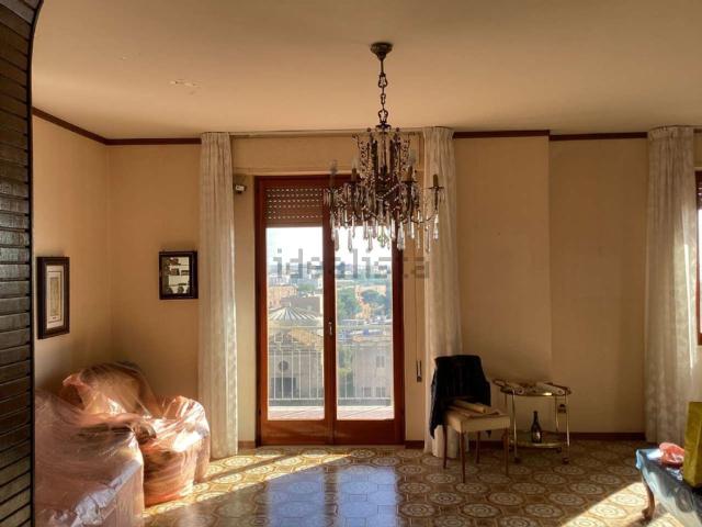 Appartamento in vendita di 180 m² in Via Filippo Turati