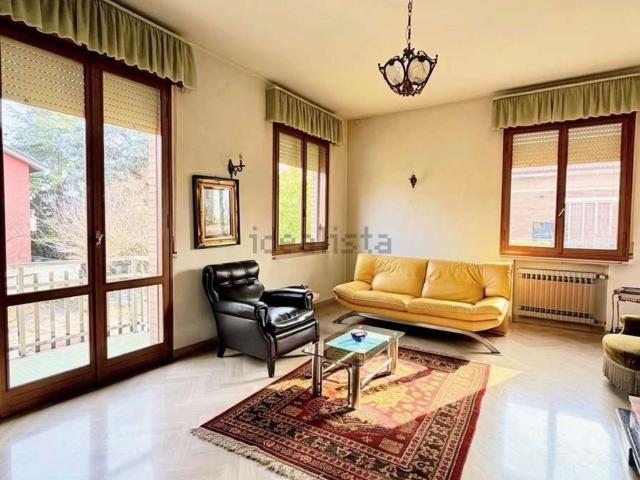 Appartamento in vendita di 180 m² in Via Fiodor Dostojewskij