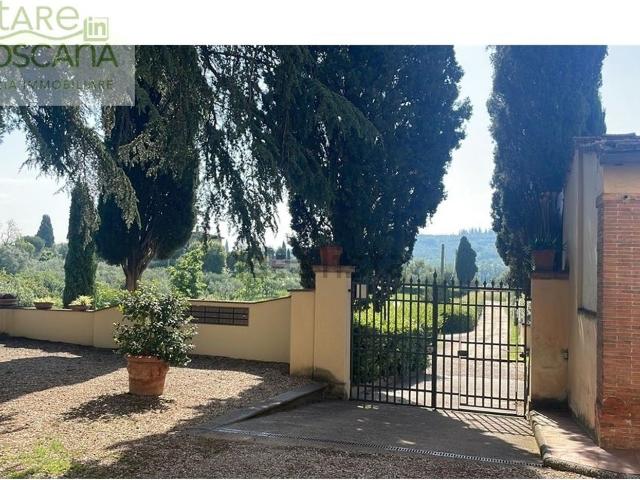 Appartamento in vendita di 180 m² in Via Franceschi