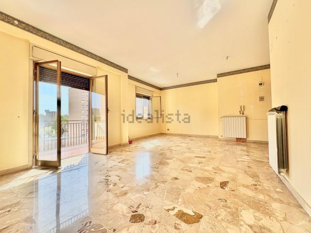 Appartamento in vendita di 180 m² in Via Francesco Donzelli, 12