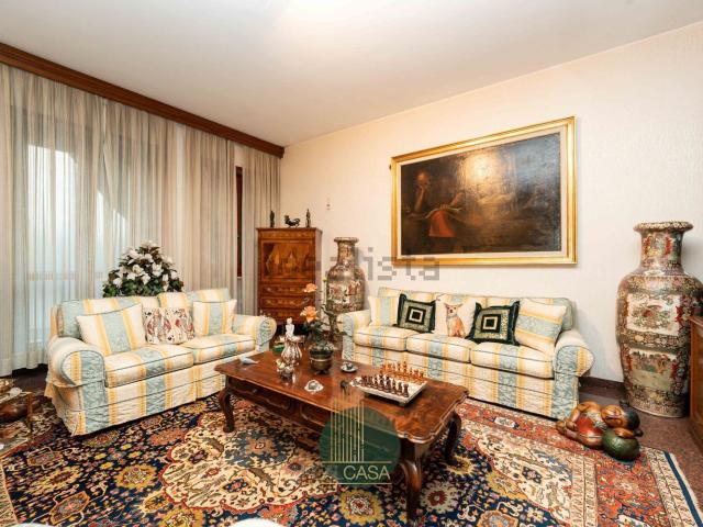 Appartamento in vendita di 180 m² in Via Fratellanza, 2