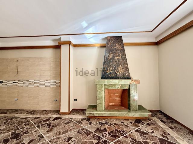 Appartamento in vendita di 180 m² in Via IV Novembre, 45