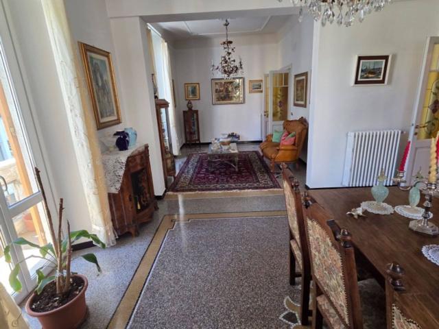 Appartamento in vendita di 180 m² in Via IV Novembre