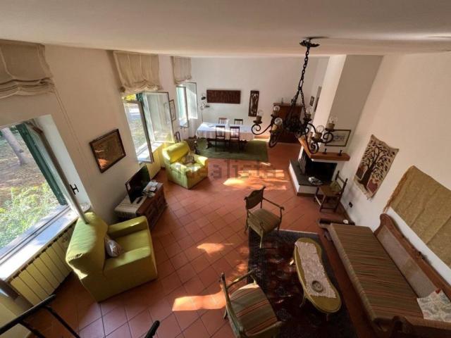 Appartamento in vendita di 180 m² in Via Molière