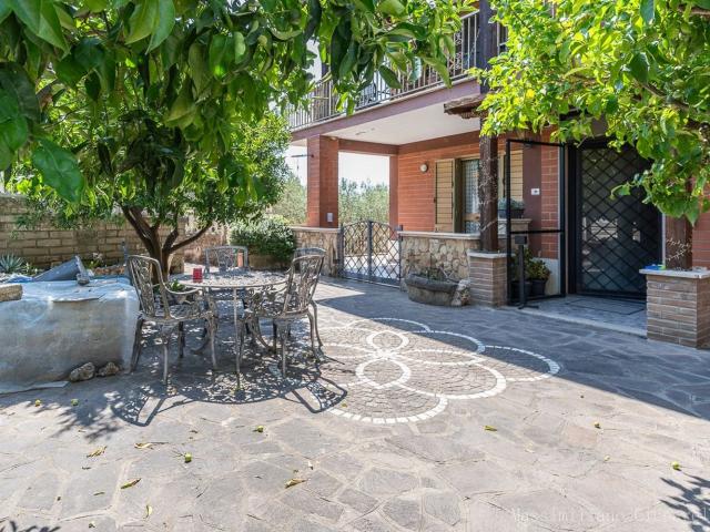 Appartamento in vendita di 180 m² in Via Montagnanello