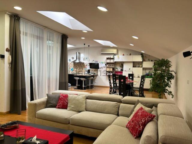 Appartamento in vendita di 180 m² in Via MARSALA