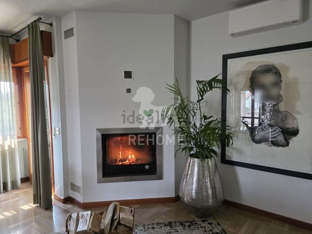Appartamento in vendita di 180 m² in Via Nodari, 15
