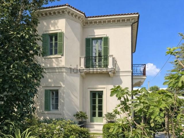 Appartamento in vendita di 180 m² in Via Nazionale, 115