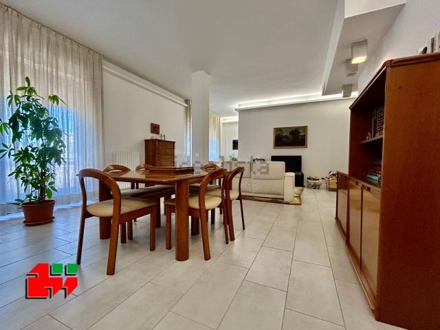 Appartamento in vendita di 180 m² in Via Nazionale