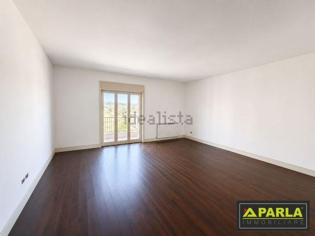 Appartamento in vendita di 180 m² in Via Nilde Iotti