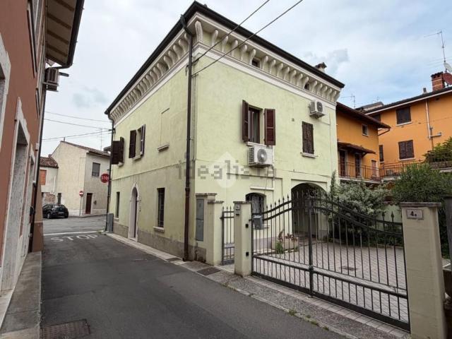 Appartamento in vendita di 180 m² in Via Solferino