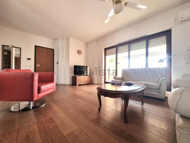 Appartamento in vendita di 180 m² in Via Salvatore Perduno, 42