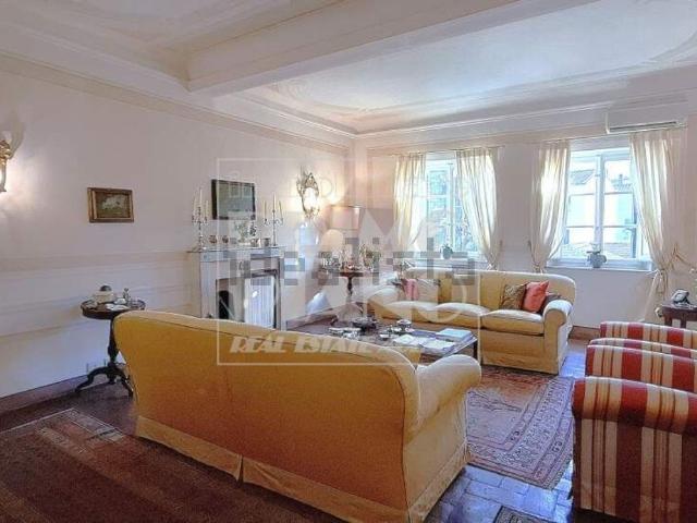 Appartamento in vendita di 180 m² in Via Santa Croce