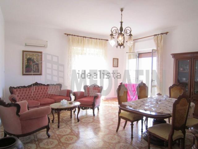 Appartamento in vendita di 180 m² in Via Sicilia, 47