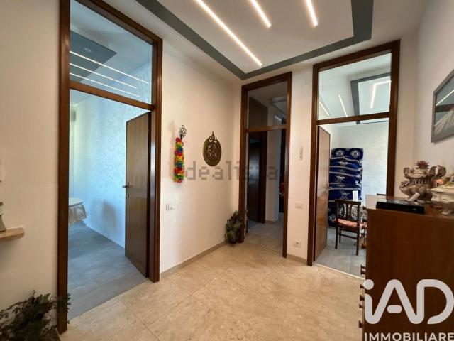 Appartamento in vendita di 180 m² in Via Statale Nord