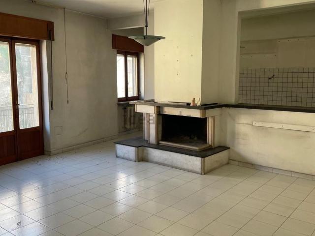 Appartamento in vendita di 180 m² in Via Stazione, 135