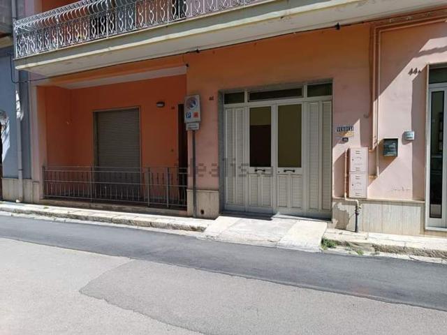 Appartamento in vendita di 180 m² in Via P. di Savoia, 46