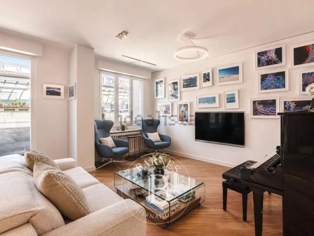 Appartamento in vendita di 180 m² in Via Paullo, 10
