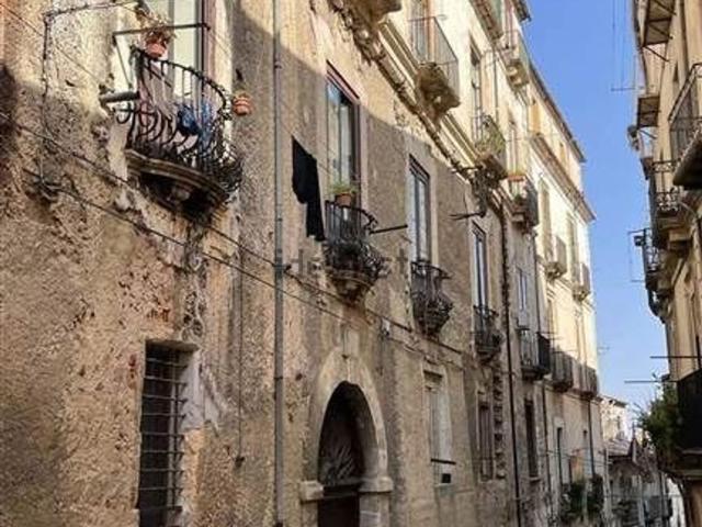 Appartamento in vendita di 180 m² in Via Padolisi, 9
