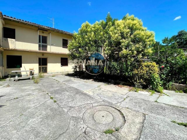 Appartamento in vendita di 180 m² in Via Papa Giovanni XXIII
