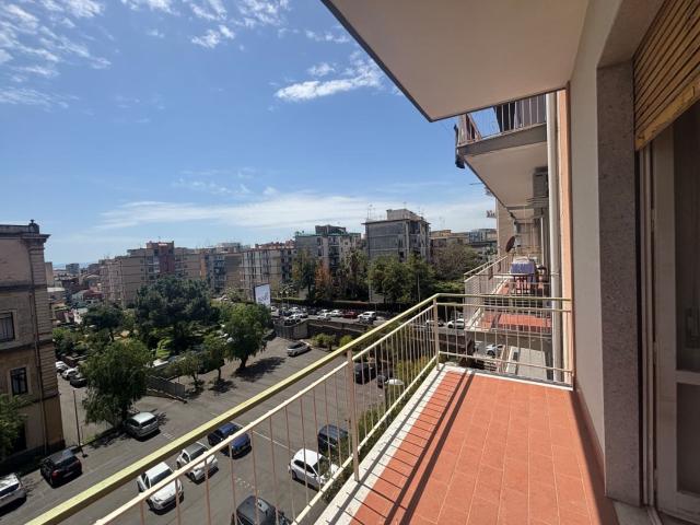 Appartamento in vendita di 180 m² in Via Passo Gravina, 19