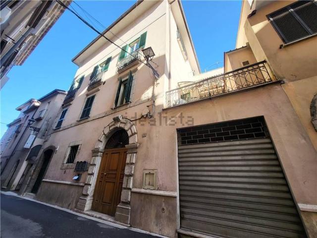 Appartamento in vendita di 180 m² in Via Roma