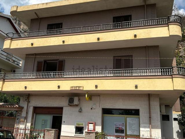 Appartamento in vendita di 180 m² in Via Roma