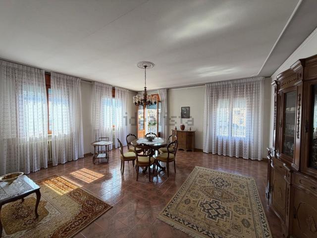 Appartamento in vendita di 180 m² in Via Roma