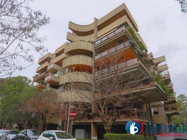 Appartamento in vendita di 180 m² in Via Riccardo Forster