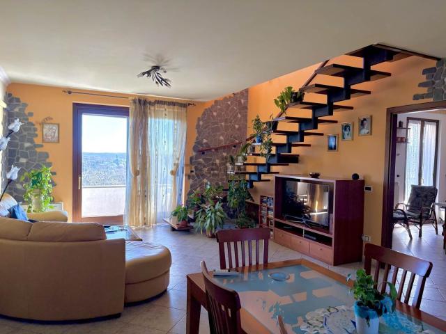 Appartamento in vendita di 180 m² in Via Rigo, 7