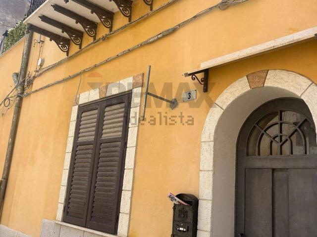 Appartamento in vendita di 180 m² in Via Tarollo, 1