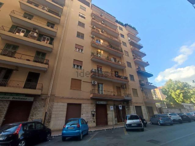 Appartamento in vendita di 180 m² in Via Tito Minniti