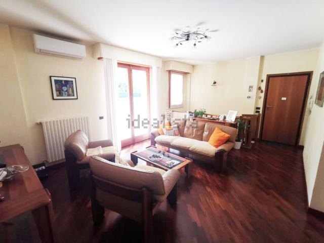 Appartamento in vendita di 180 m² in Via Ugo Tombesi