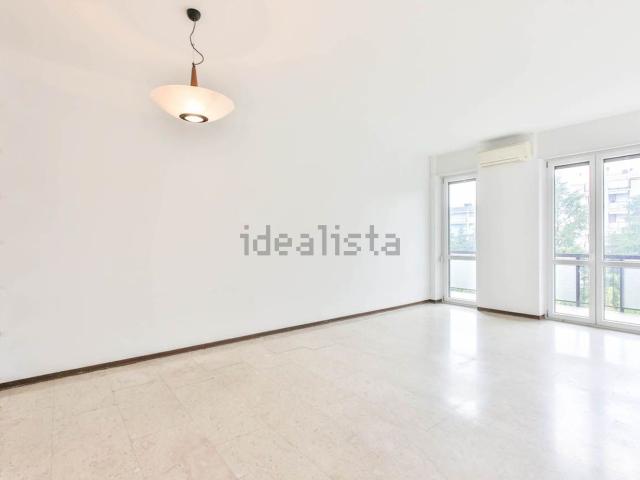 Appartamento in vendita di 180 m² in Via Volturno, 80