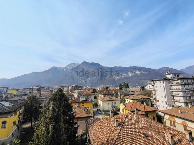 Appartamento in vendita di 180 m² in Via Zara